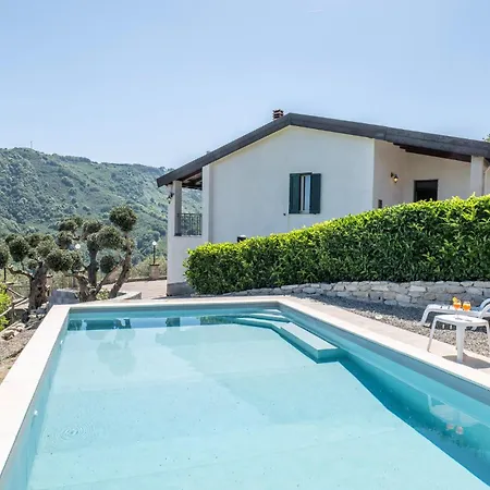 3 Bedroom Beautiful In Holiday home