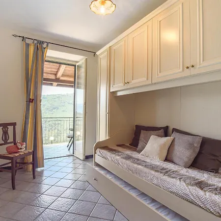 3 Bedroom Beautiful In Holiday home Librizzi